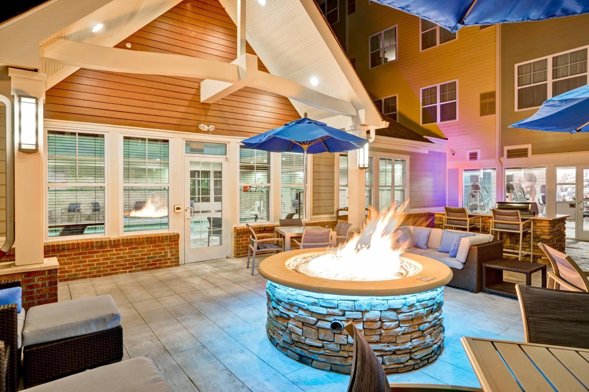 Residence Inn By Marriott Hamilton Exterior photo